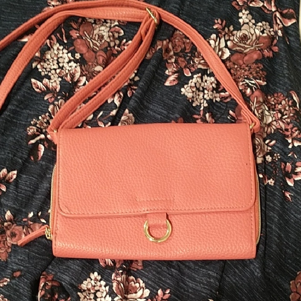 ⛵5/$15 Elegant Coral Crossbody Bag